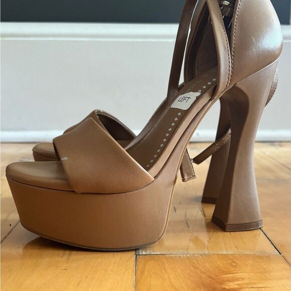 Chelsea & Violet Tan Ankle Strap Heels - Picture 2 of 2